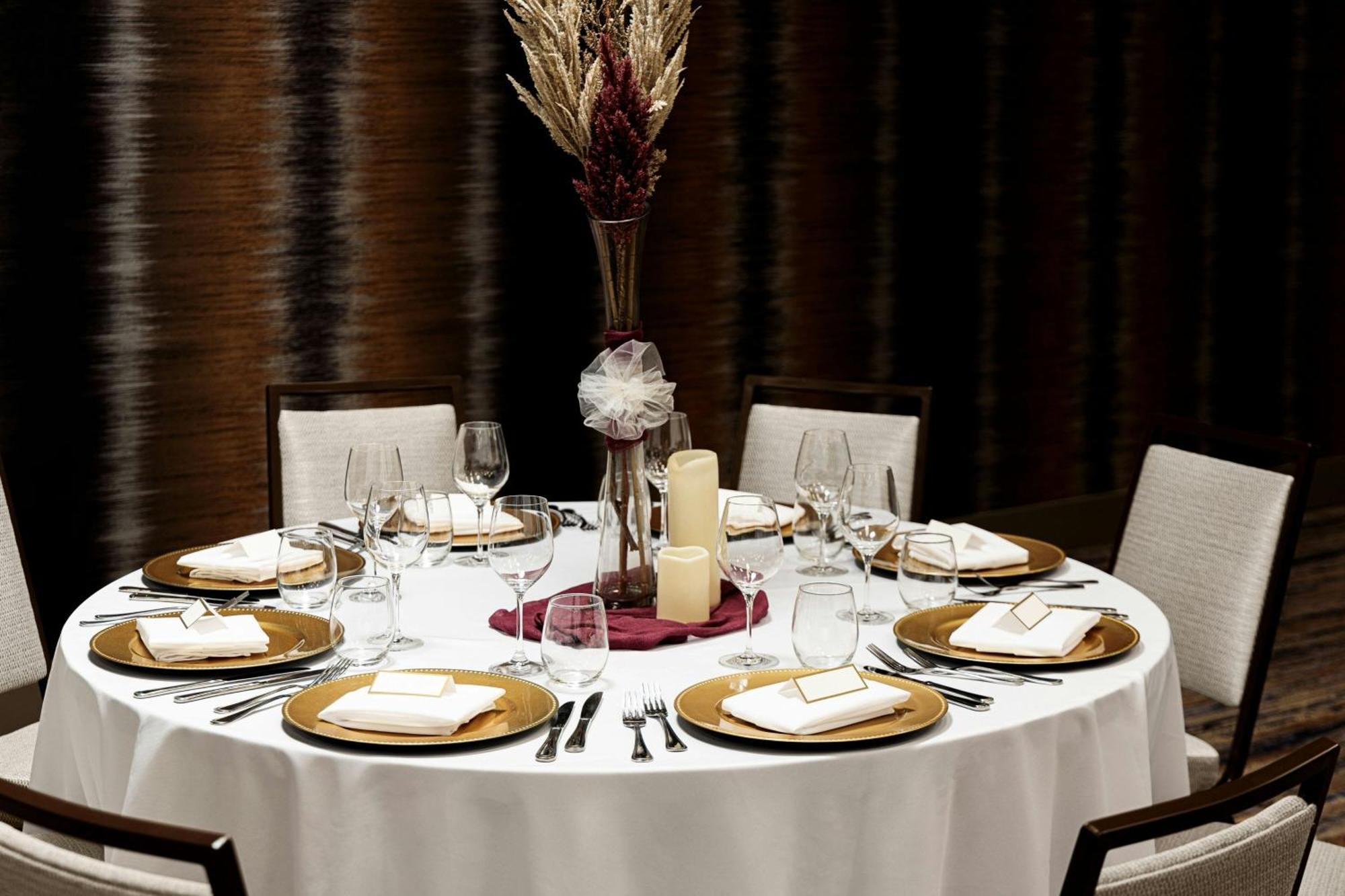 Courtyard By Marriott Dallas Downtown/Reunion District Εξωτερικό φωτογραφία