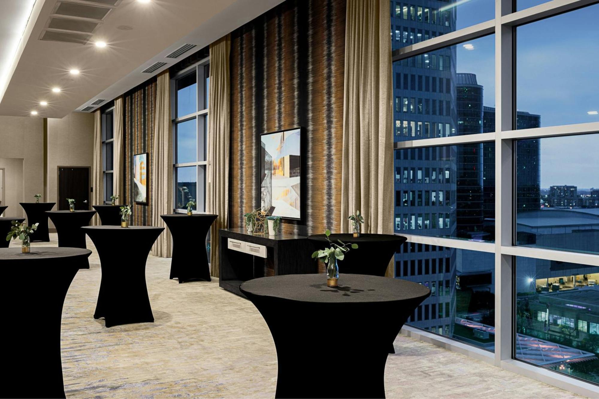 Courtyard By Marriott Dallas Downtown/Reunion District Εξωτερικό φωτογραφία