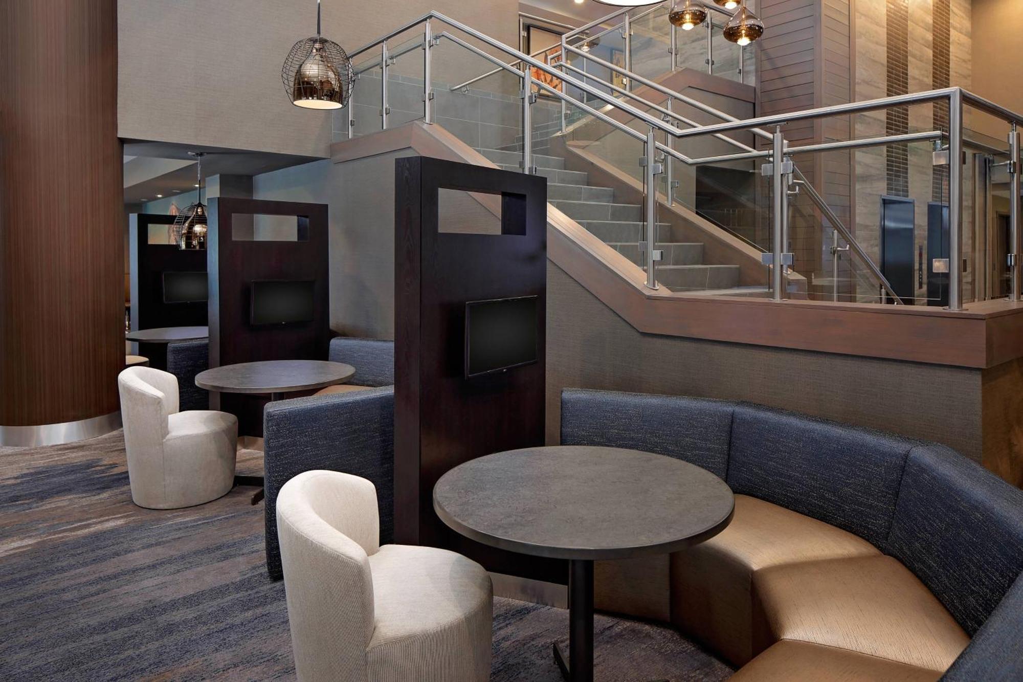 Courtyard By Marriott Dallas Downtown/Reunion District Εξωτερικό φωτογραφία