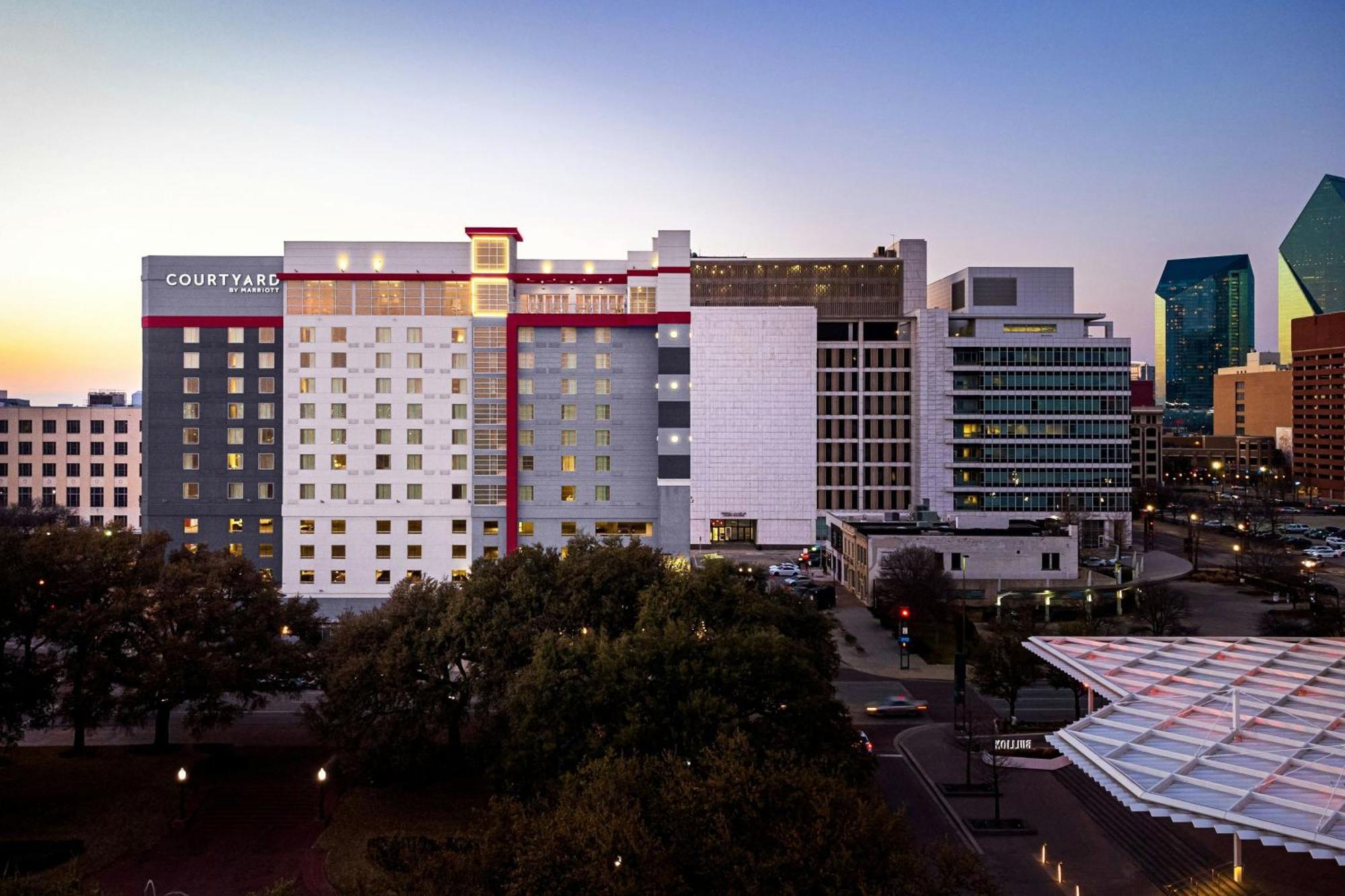 Courtyard By Marriott Dallas Downtown/Reunion District Εξωτερικό φωτογραφία