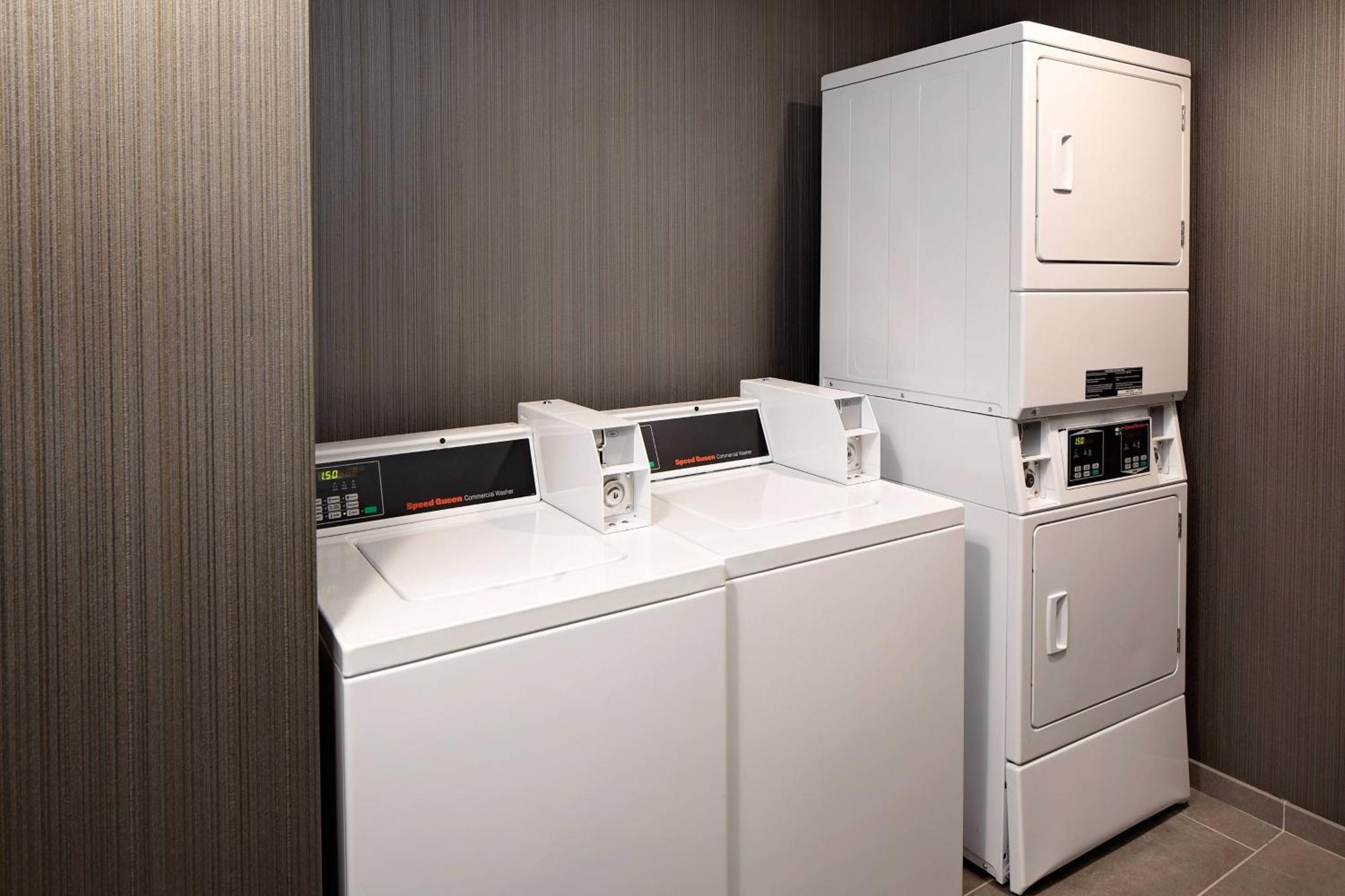 Courtyard By Marriott Dallas Downtown/Reunion District Εξωτερικό φωτογραφία