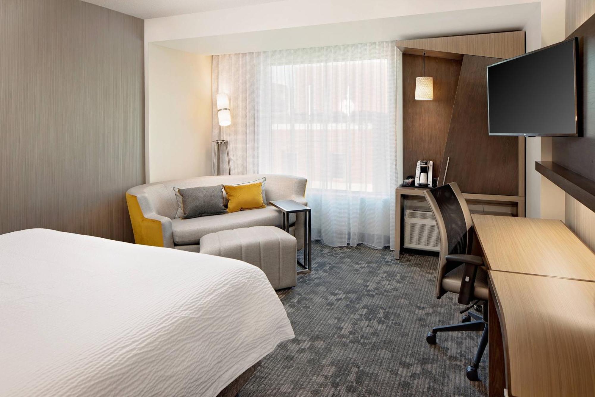 Courtyard By Marriott Dallas Downtown/Reunion District Εξωτερικό φωτογραφία